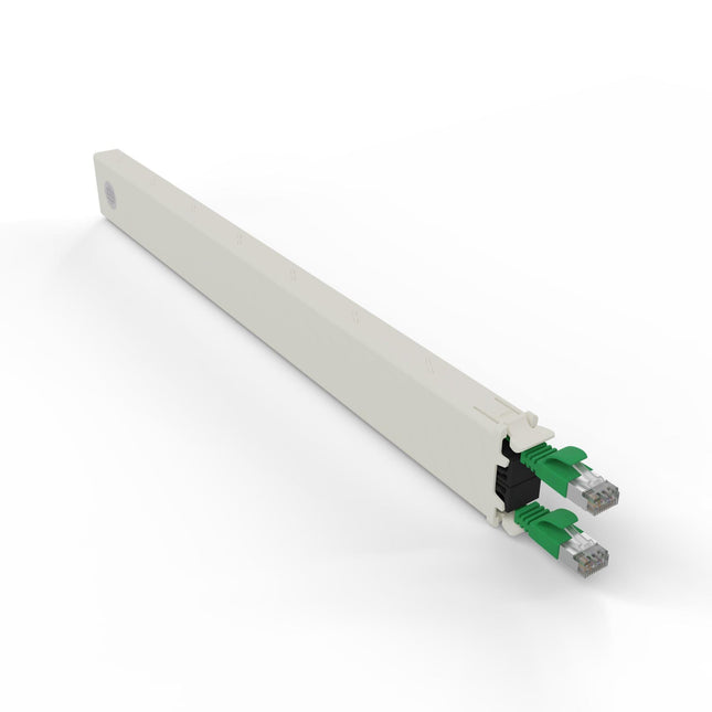 Patchbox One Cassette 8RU Cat.6a STP Green Retractable Network Cable