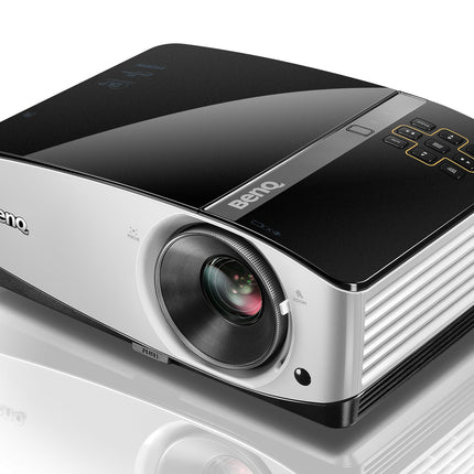 BenQ MX768 Perfect for every Middle-Sized Venues