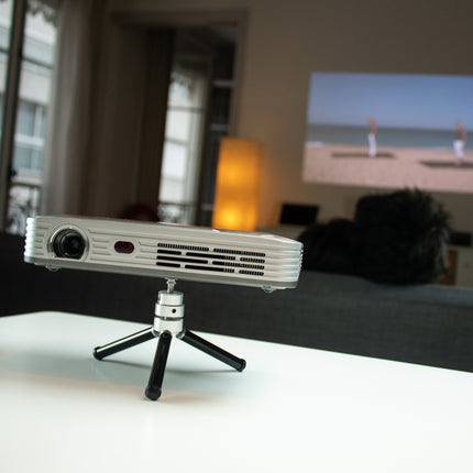 Innovative DS8 Wireless Portable Projector